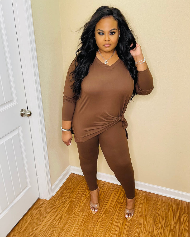 Brown V-Neck Plus Slit Set