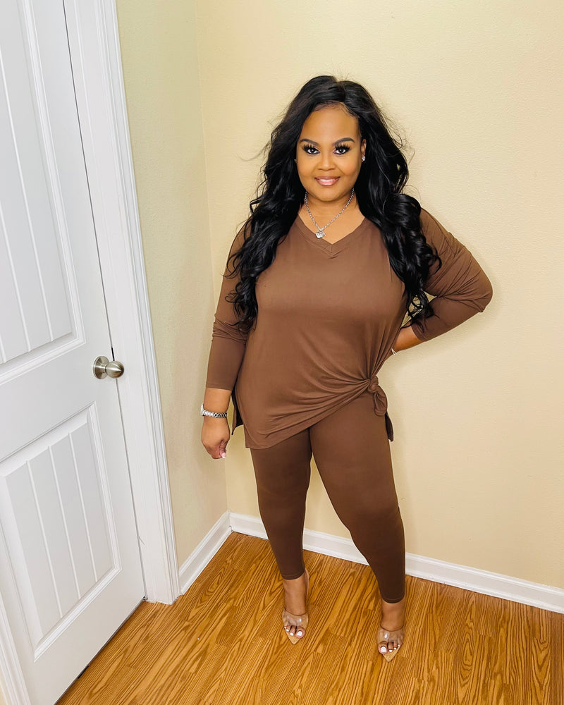 Brown V-Neck Plus Slit Set